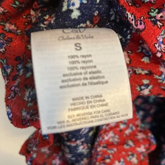 Chelsea and violet floral romper‎ - Picture 4 of 4